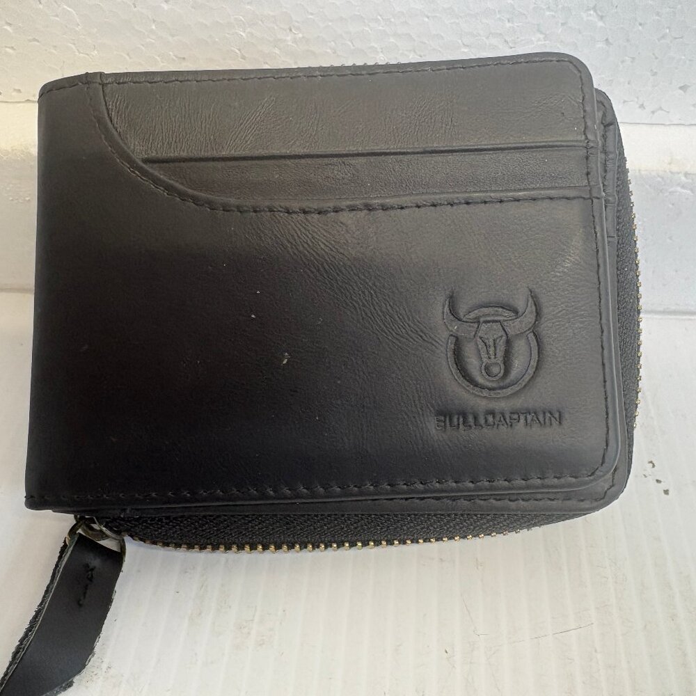 Men's BullCaptain Black Zippup Wallet
